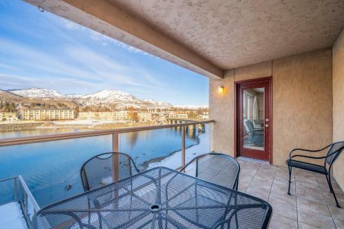 Grandview River View 640