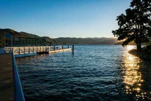 Sunnyside Lake House
