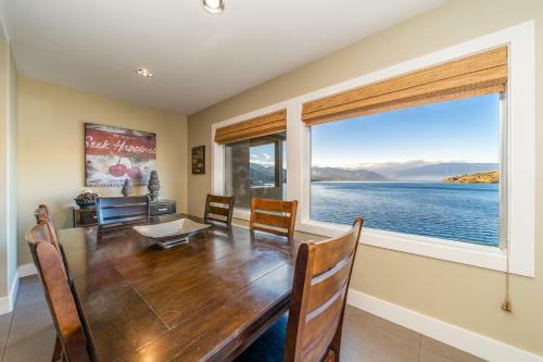 Grandview Lake View 404