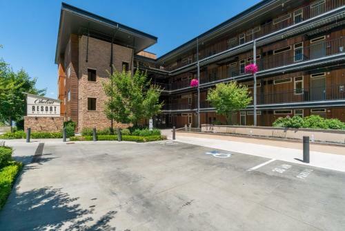 Chelan Resort Suites #303