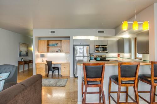 Chelan Resort Suites #101