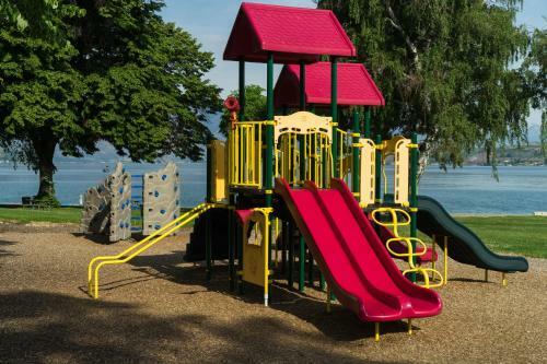 Chelan Resort Suites #101