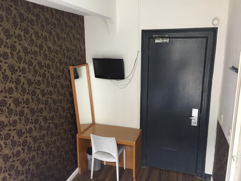 Amsterdam Inn Hotel