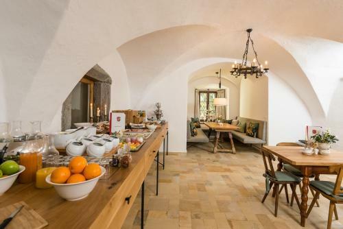Schloss Prielau Hotel & Restaurant