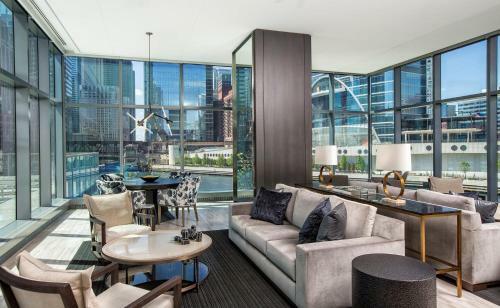 Apartamento 343 West Wolf Point Plaza