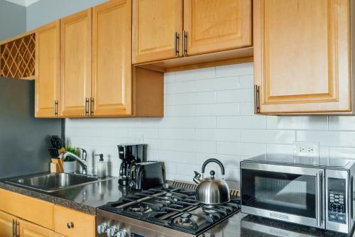 Apartamento ?new ?? Pristine & Homey! Near Shopping District?