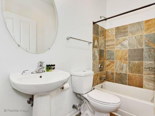 2br Apartment Near Mccormick Place!