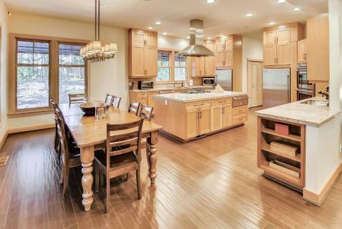 Pine Ridge Estate