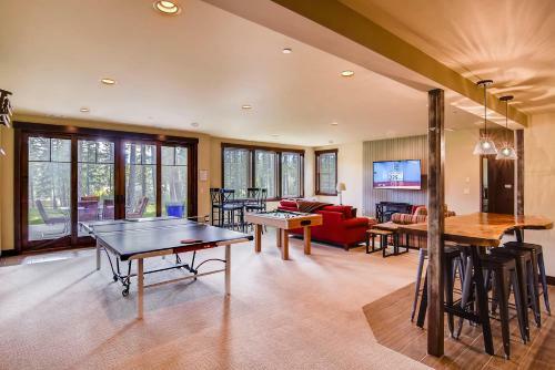 Elk Run Lodge