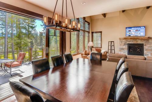 Elk Run Lodge