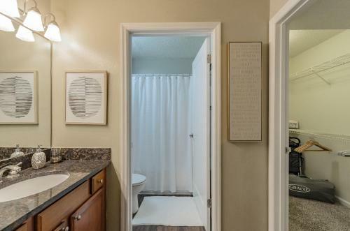 Deluxe Clearwater Apartment (cp-803)
