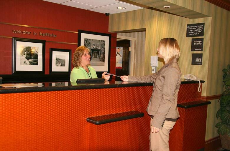 Hotel Hampton Inn Airport/ Galleria Mall