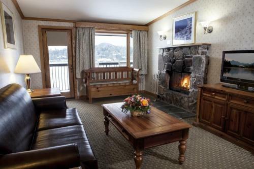 Hotel Golden Arrow Lakeside Resort