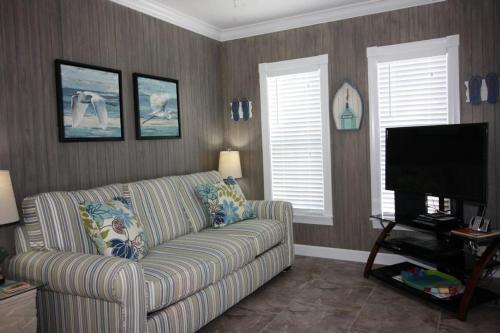 Dolphin Bungalow Bungalow