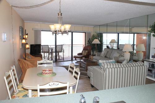 Chateaux 302 Apartment