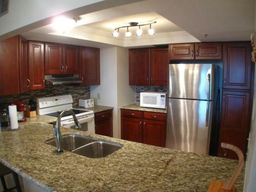 Apartamento Reef Club Luxury Beachfront Penthouse Condo