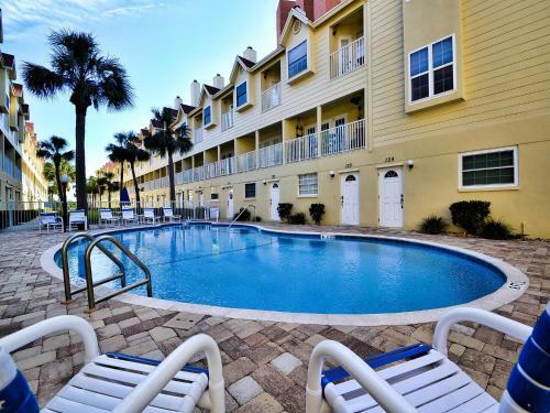 Sunset Villa Unit 104