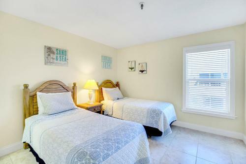 19930 Gulf Blvd Townhouse Unit 4a