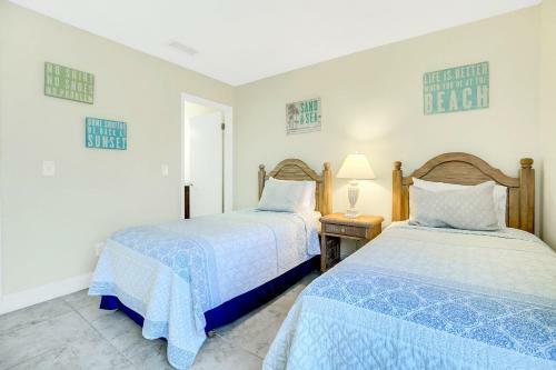 19930 Gulf Blvd Townhouse Unit 4a