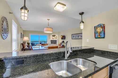 19930 Gulf Blvd Townhouse Unit 4a