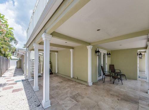 830 Bohenia Cir House