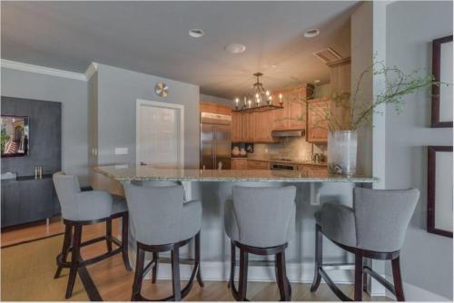525 Mandalay Avenue #25 Home