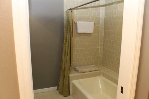 Pier House 402 Apartment