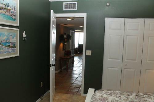 Pier House 402 Apartment