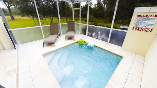 Three-bedroom Townhome With Private Pool (1631)