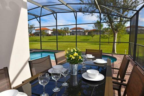 Le Fou Disney Pool House