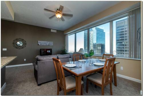 Apartamento Central & Spacious Downtown Gem