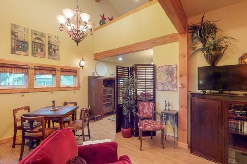 Lake City Loft