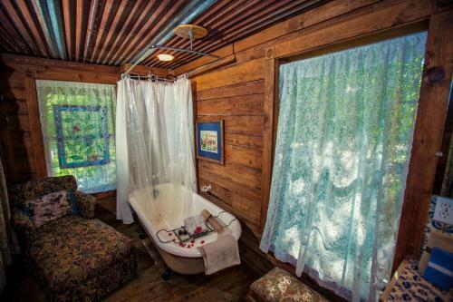 Bed & Breakfast 7f Lodge And Events