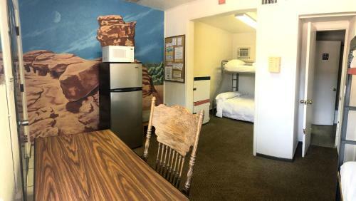 Colorado Adventure Hostel