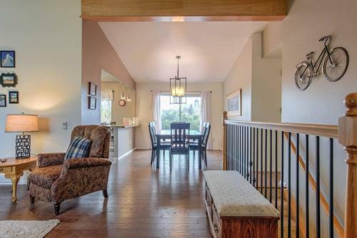 3bdrm Value And Comfort?cheyenne Mountain Suburbs!