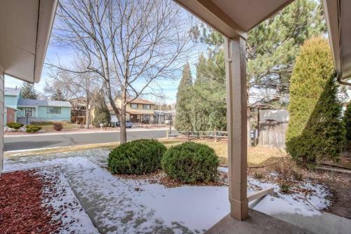 3bdrm Value And Comfort?cheyenne Mountain Suburbs!