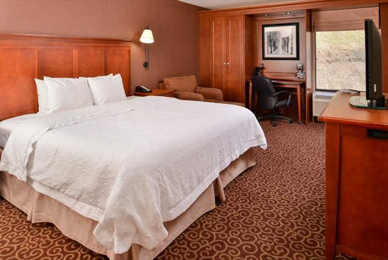 Mcknight Hotel