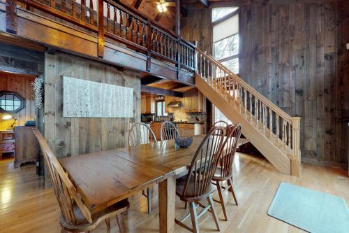 468 Pequawket Drive