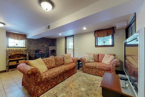 468 Pequawket Drive