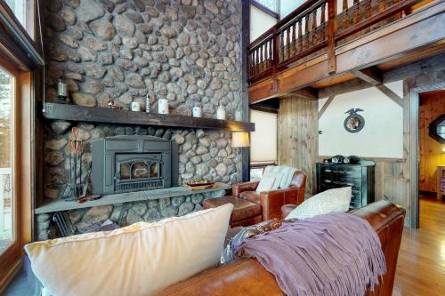 468 Pequawket Drive