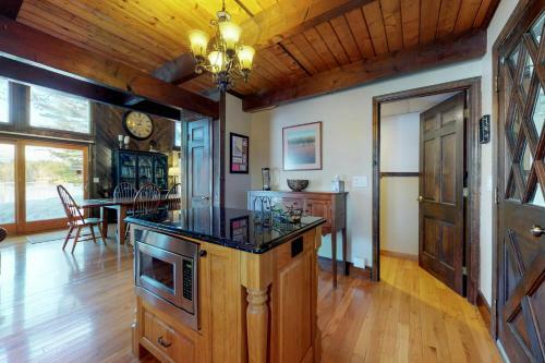 468 Pequawket Drive