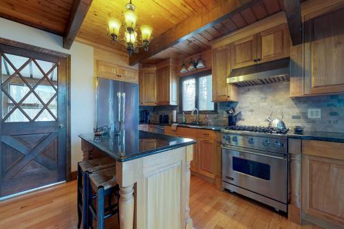 468 Pequawket Drive