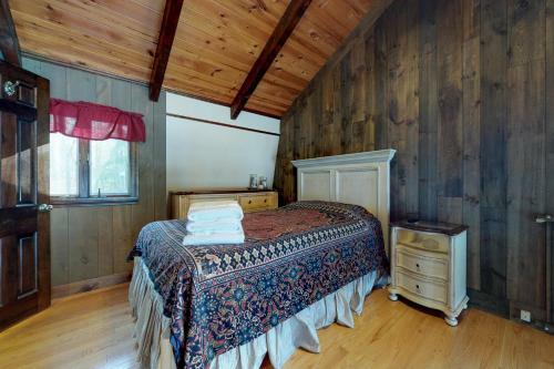 468 Pequawket Drive