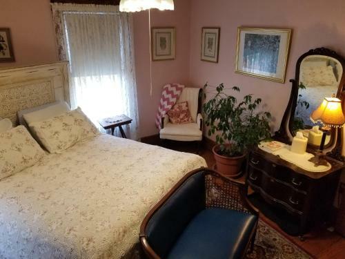 Rose & Thistle Bed & Breakfast