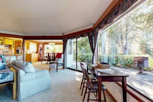 Seagate Manor