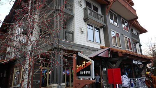 Hotel Tm525h Tucker Mountain Lodge