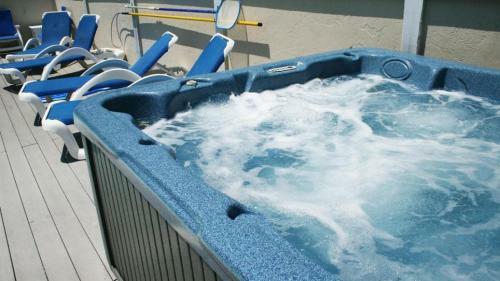 Inn Sea-clusion