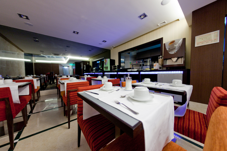 Luxe Hotel