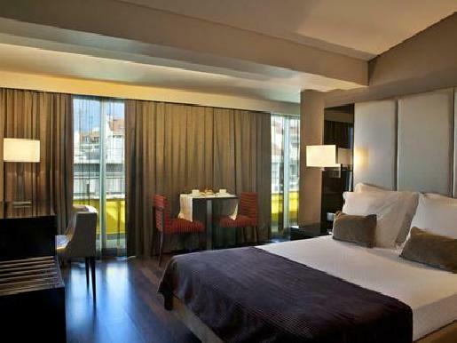Luxe Hotel