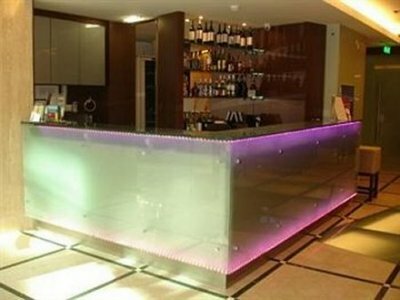 Luxe Hotel